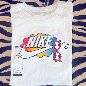 NWT: Nike Logo T-Shirt with Heart Glasses -  Size M (Girls)